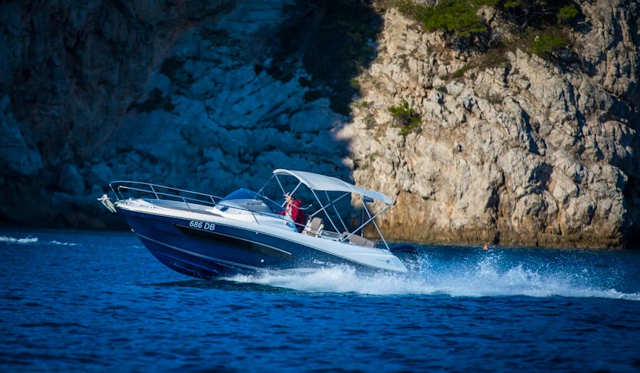 high-class-speedboat-cap-camarat-755wa-jeanneau-dubrovnik-006.jpg