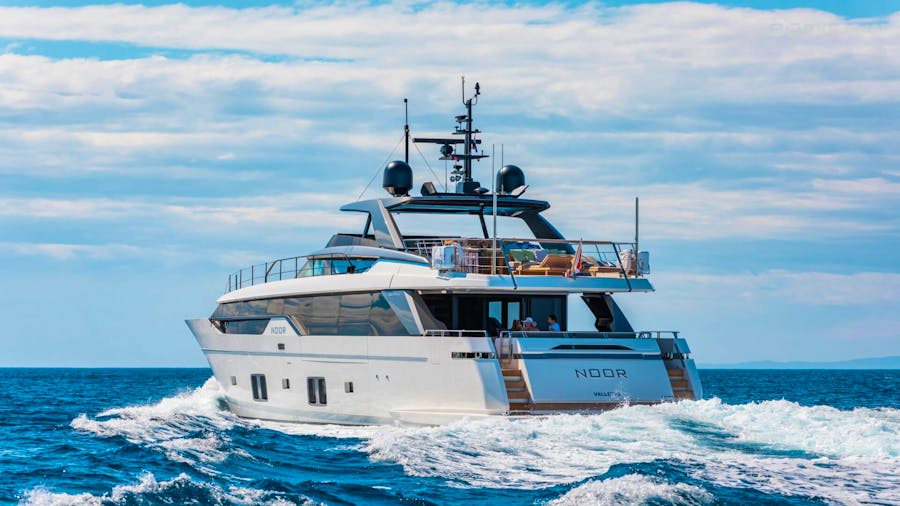 San Lorenzo boats are popular all over the world because they are made by one of the best yacht builders in the world. Their beautiful yachts range in length from 28 to 64 meters. 